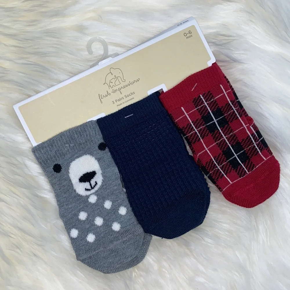 •first impressions • {3 pairs} baby socks! Red, Gray, Navy [0-6 M]